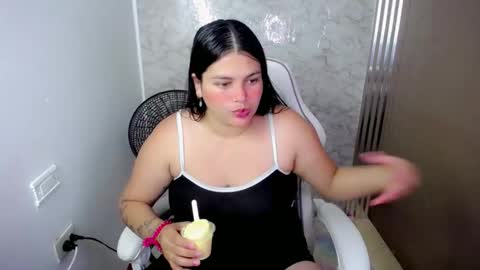 Snapshot of scarleta01 chatting on 01-15-26, 12:43 scarleta01 online show from 01-15-26, 12:43