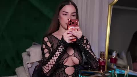 scarletcolesx online show from 06-17-26, 10:00