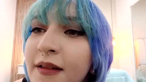 Scarlet online show from 11-18-25, 05:06