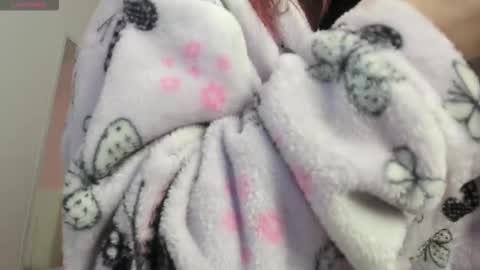 Scarlet  online show from 09-24-25, 01:20