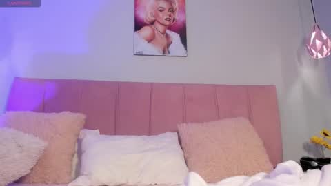 Scarlet  online show from 02-28-26, 09:27