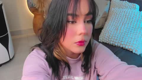 Scarleth... but not Scarleth Johansson. online show from 03-06-25, 12:21