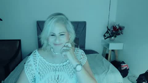 Snapshot of scarlethoot_ chatting on 06-01-26, 05:47 S C A R L E T online show from 06-01-26, 05:47