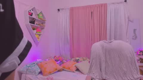 Scarletliz online show from 02-24-25, 12:05