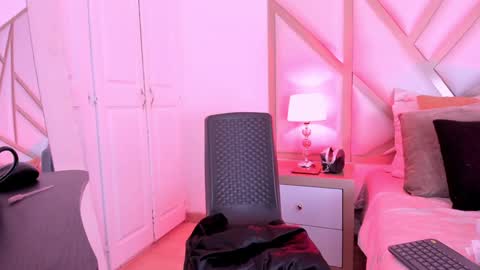 Scarlet online show from 12-11-24, 02:54