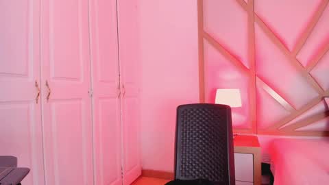 Scarlet online show from 12-13-24, 05:43