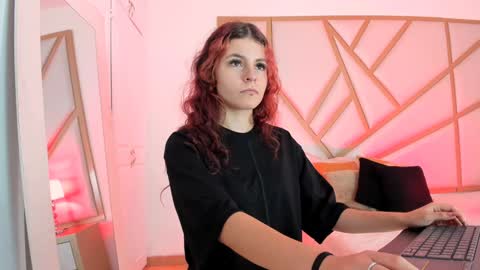 Scarlet online show from 12-25-24, 01:30