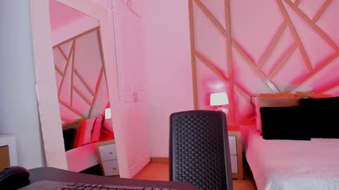 Scarlet online show from 12-29-24, 01:17