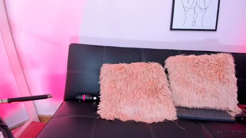 Scarlet online show from 01-22-25, 11:21