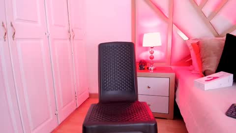 Scarlet online show from 02-05-25, 02:59