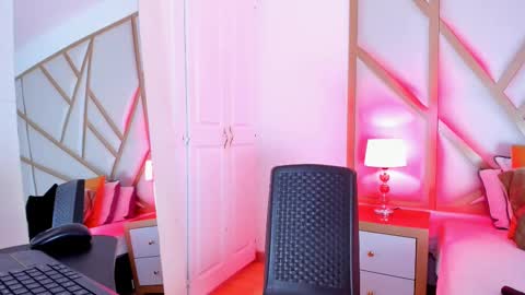 Scarlet online show from 02-10-25, 02:48