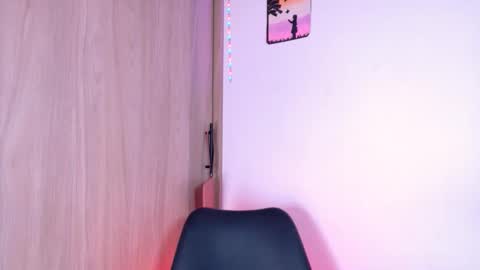 Scarlet online show from 10-13-25, 01:33