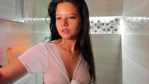 scarletrosee27 online show from 02-14-25, 06:19