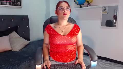 Snapshot of scarlett6_ chatting on 09-25-25, 11:36 Scarlett online show from 09-25-25, 11:36