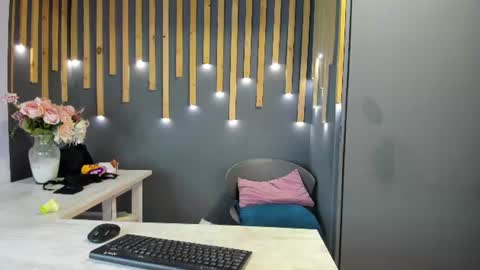Snapshot of scarlett__2 chatting on 06-15-26, 03:03 Scarlett online show from 06-15-26, 03:03
