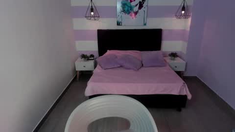 Scarlett online show from 11-21-25, 02:05