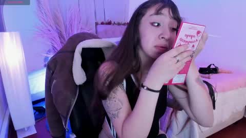 Snapshot of scarlett__cooper__ chatting on 05-07-26, 11:48 Scarlett online show from 05-07-26, 11:48