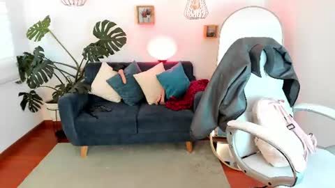 Snapshot of scarlett__cooper__ chatting on 06-18-26, 12:53 Scarlett online show from 06-18-26, 12:53
