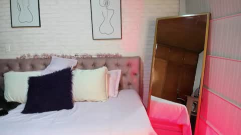 Snapshot of scarlett__cooper__ chatting on 07-23-26, 11:30 Scarlett online show from 07-23-26, 11:30