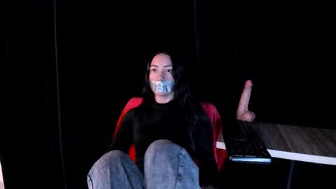 SCARLETT FOX  online show from 11-24-25, 11:21