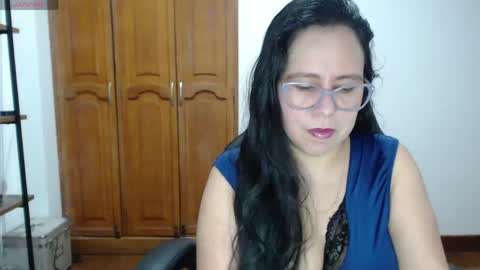 Snapshot of scarlett_af chatting on 05-21-26, 04:41 Dayana online show from 05-21-26, 04:41