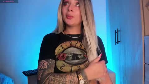 SCARLETT COLLINS online show from 02-25-26, 04:00