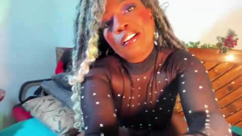 Snapshot of scarlett_diaz17 chatting on 01-10-25, 12:36 Mariana online show from 01-10-25, 12:36