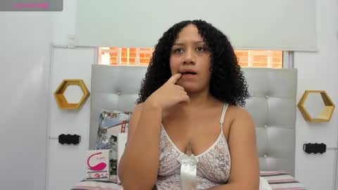 scarlett_fox20 online show from 02-02-25, 12:24