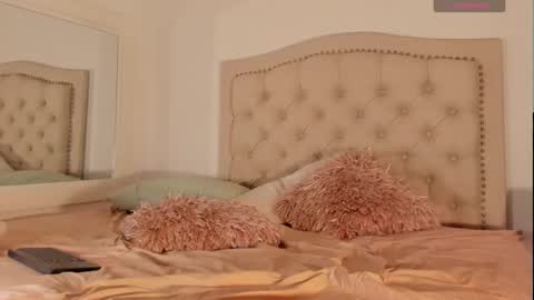 Snapshot of scarlett_grand chatting on 02-10-25, 06:20 Scarlett Grand online show from 02-10-25, 06:20