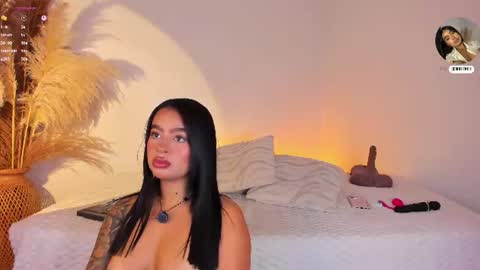 Snapshot of scarlett_keitt chatting on 06-23-26, 11:41 scarlet online show from 06-23-26, 11:41