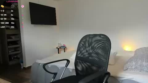 Snapshot of scarlett_keitt chatting on 07-27-26, 03:30 scarlet online show from 07-27-26, 03:30