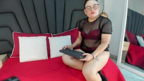 scarlett_monroe_1 online show from 10-07-25, 11:40