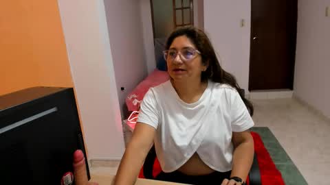 Snapshot of scarlett_mystic chatting on 10-14-25, 01:56 Scarlett online show from 10-14-25, 01:56
