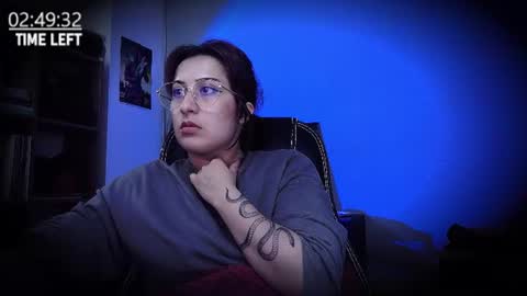 Snapshot of scarlett_sen chatting on 06-16-26, 05:26 Mistress Scarlett online show from 06-16-26, 05:26