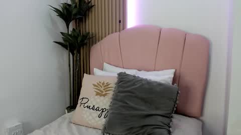 Snapshot of scarlett_smith_3 chatting on 10-19-25, 03:18 scarlett smith 3 online show from 10-19-25, 03:18