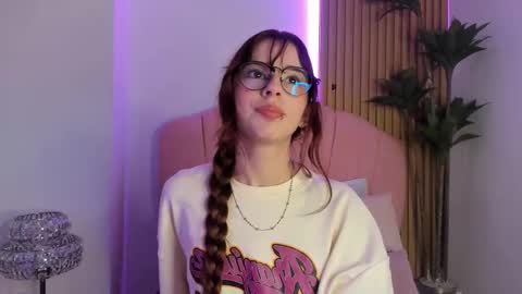 scarlett smith 3 online show from 12-16-25, 03:11