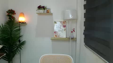 Snapshot of scarlett_sofia69 chatting on 04-07-26, 05:41 online show from 04-07-26, 05:41