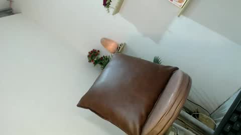 Snapshot of scarlett_sofia69 chatting on 04-08-26, 05:29 online show from 04-08-26, 05:29