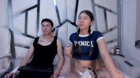 Scarlett and Lucas online show from 01-17-26, 11:59