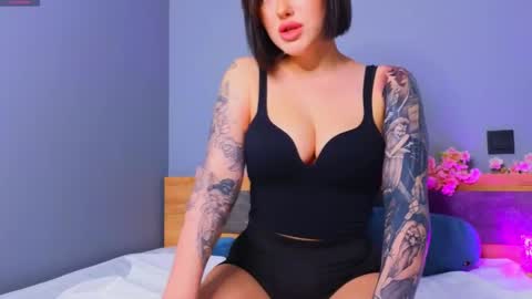 Scarlett online show from 05-13-26, 04:15