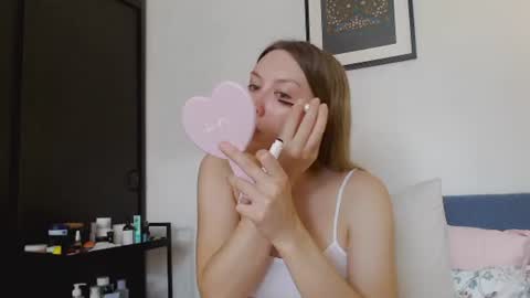 Snapshot of scarlettford chatting on 07-15-26, 08:41 Scarlett online show from 07-15-26, 08:41