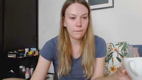 Snapshot of scarlettford chatting on 07-25-26, 12:25 Scarlett online show from 07-25-26, 12:25