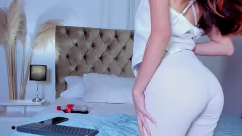 Snapshot of scarletttease_ chatting on 11-04-25, 01:54 scarlett online show from 11-04-25, 01:54