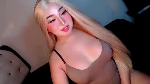 scarllet_thompson08 online show from 03-26-26, 09:53