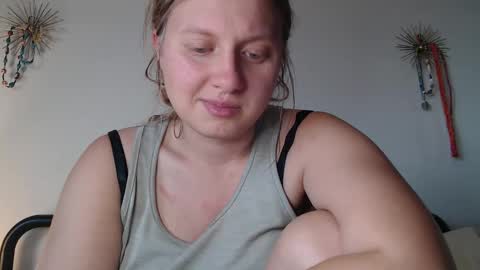 Snapshot of scartit chatting on 05-09-26, 01:55 ScarTit Bernhard online show from 05-09-26, 01:55