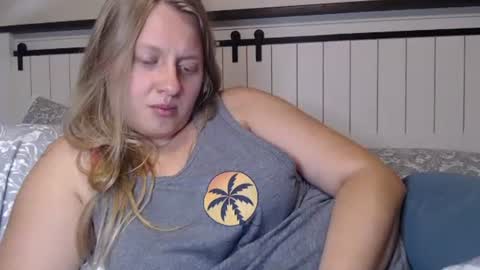 Snapshot of scartit chatting on 06-04-26, 04:07 ScarTit Bernhard online show from 06-04-26, 04:07