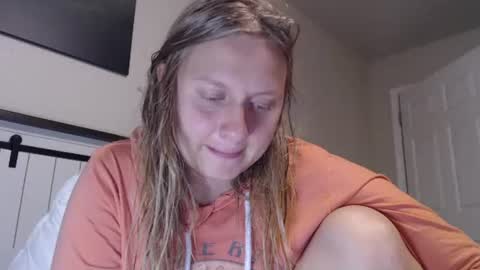 Snapshot of scartit chatting on 06-06-26, 12:27 ScarTit Bernhard online show from 06-06-26, 12:27