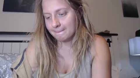 Snapshot of scartit chatting on 06-11-26, 02:53 ScarTit Bernhard online show from 06-11-26, 02:53