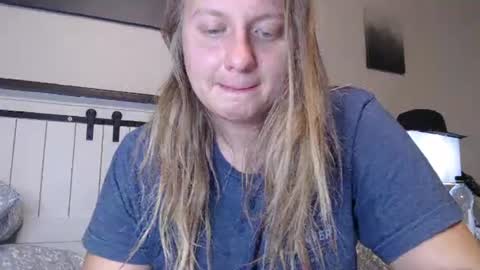 Snapshot of scartit chatting on 06-15-26, 09:39 ScarTit Bernhard online show from 06-15-26, 09:39