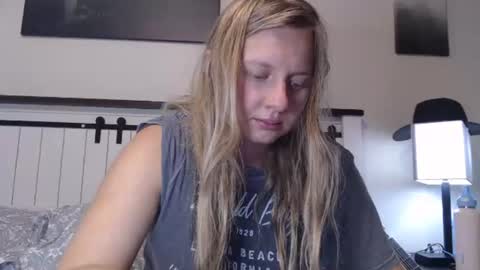 Snapshot of scartit chatting on 06-18-26, 07:51 ScarTit Bernhard online show from 06-18-26, 07:51